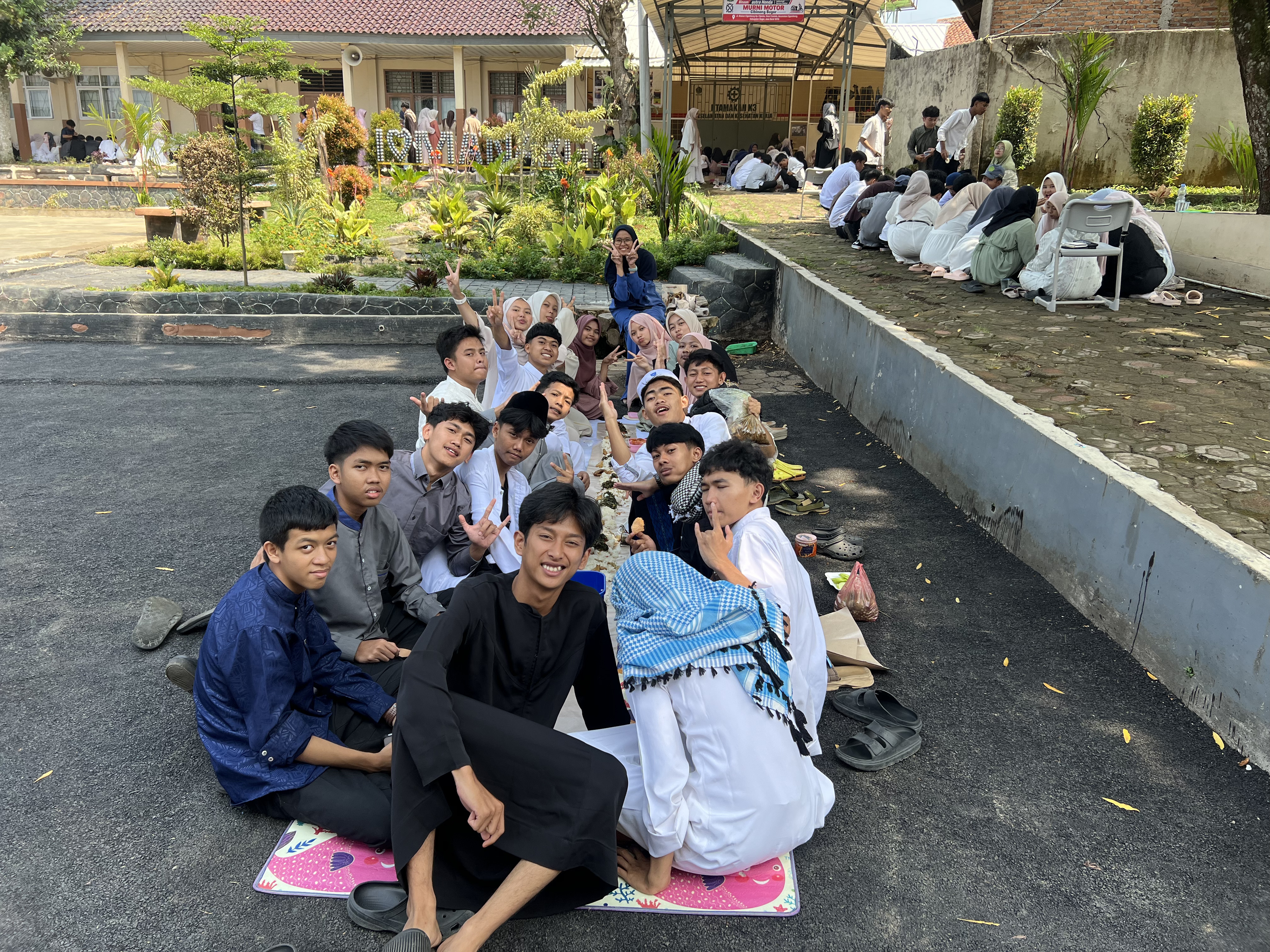 Merayakan Santri, Merawat Tradisi: Keseruan Hari Santri di MAN 4 Bogor